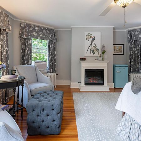 Pinecrest Bed & Breakfast Эшвилл Экстерьер фото