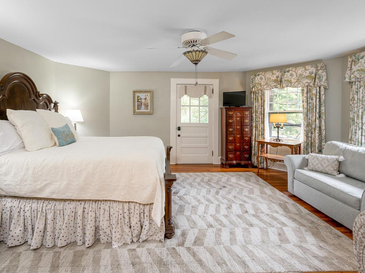 Pinecrest Bed & Breakfast Эшвилл Экстерьер фото