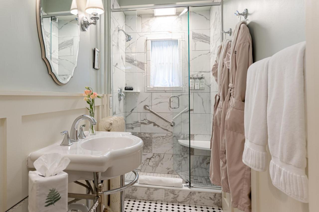 Pinecrest Bed & Breakfast Эшвилл Экстерьер фото