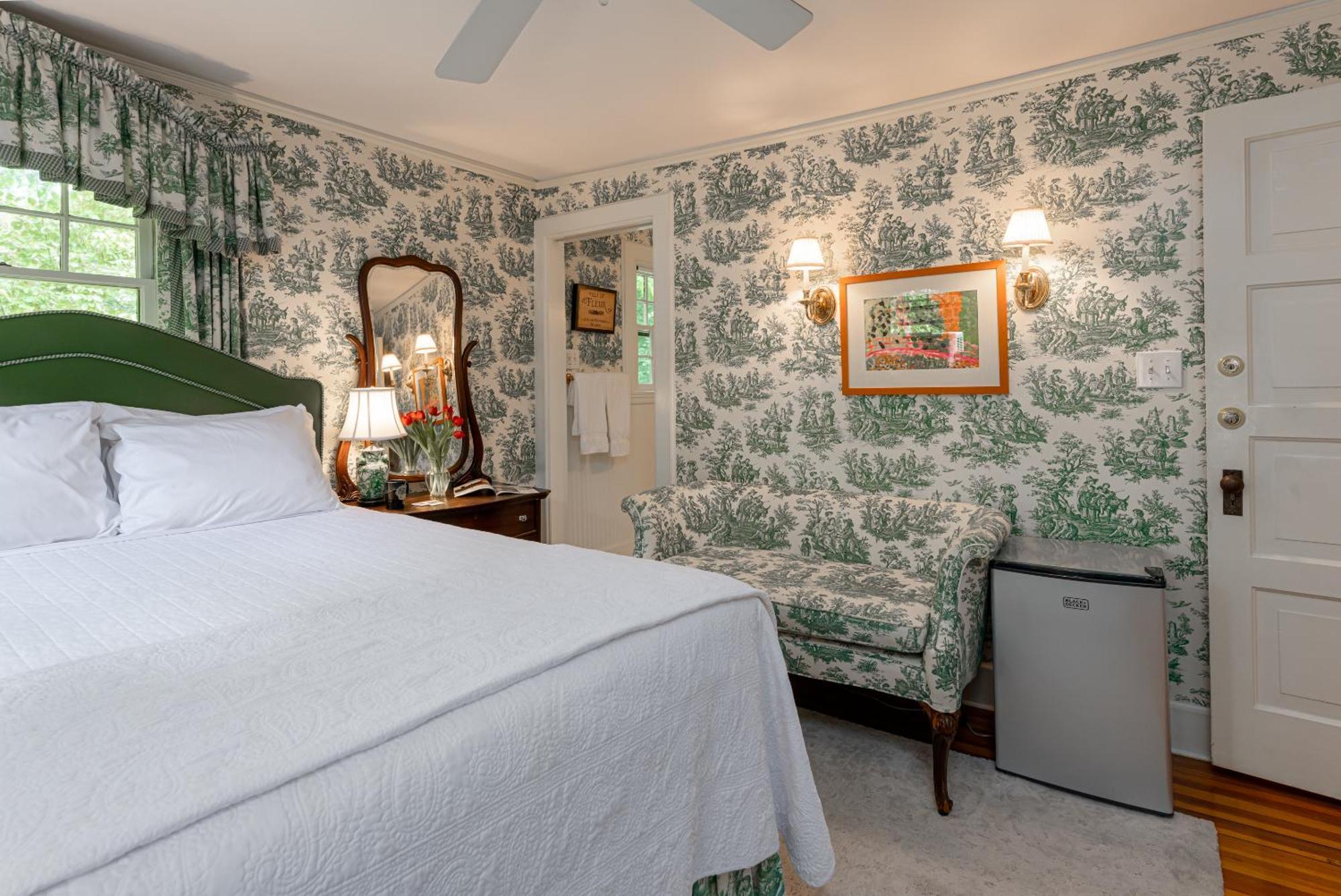 Pinecrest Bed & Breakfast Эшвилл Экстерьер фото