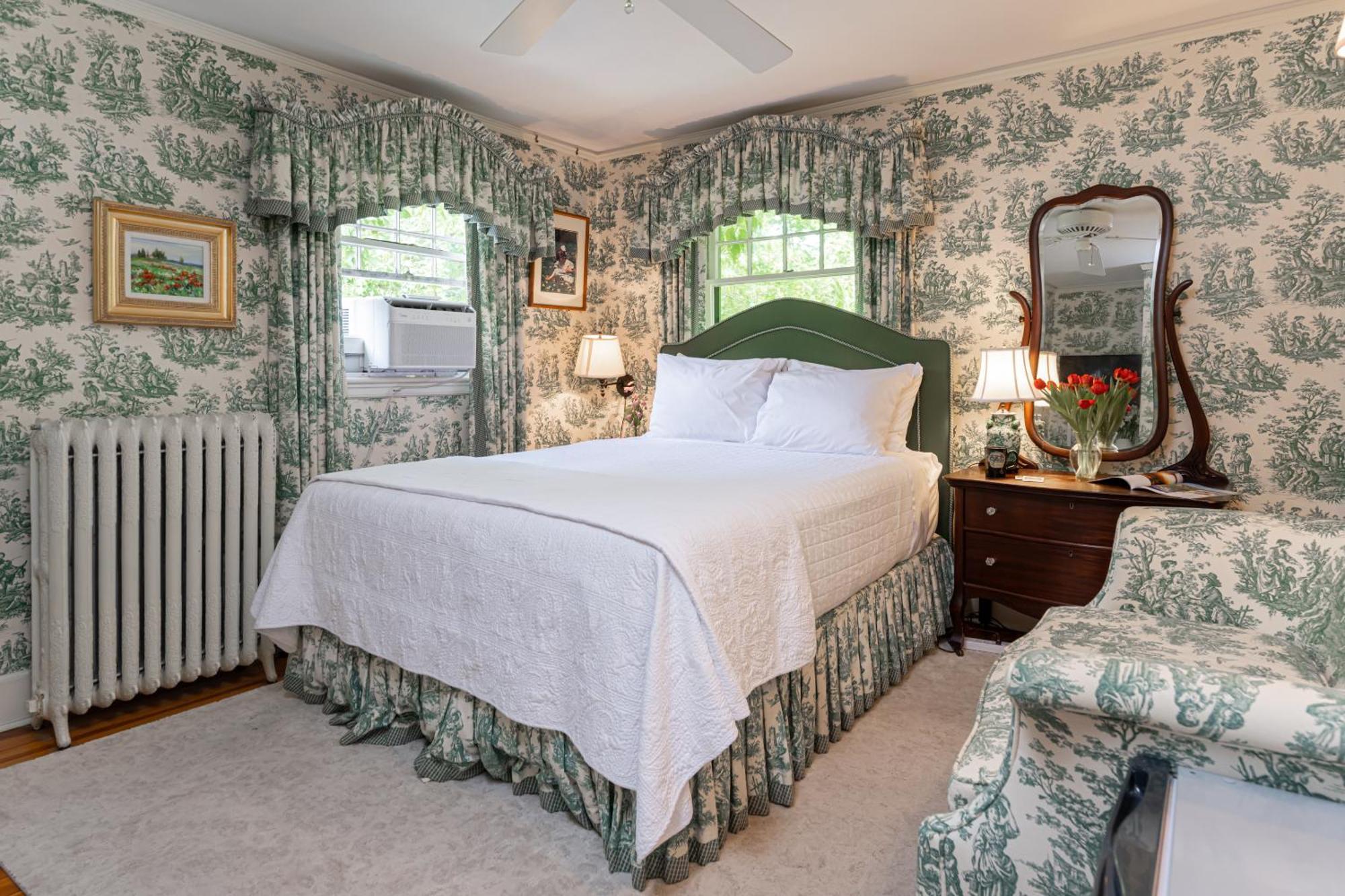 Pinecrest Bed & Breakfast Эшвилл Экстерьер фото