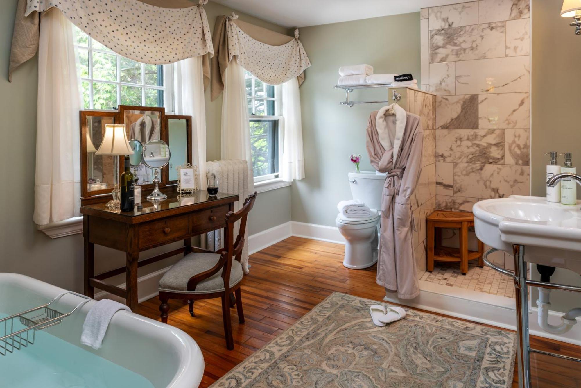 Pinecrest Bed & Breakfast Эшвилл Экстерьер фото